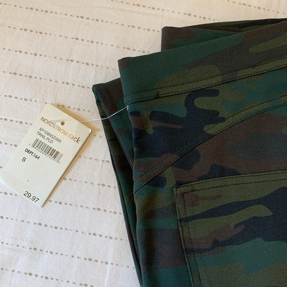 NWT Sanctuary Forest Camo Jegging - Picture 5 of 9